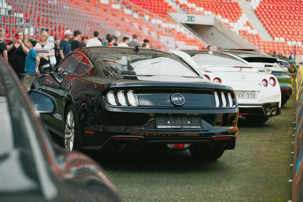 Location voiture de luxe : voyagez avec style et confort